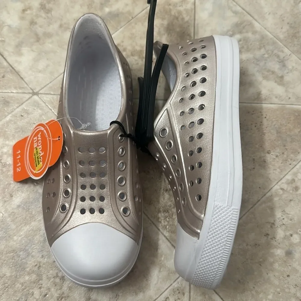 Wonder Nation Toddler Kids EVA Water Sneakers Size 11-12